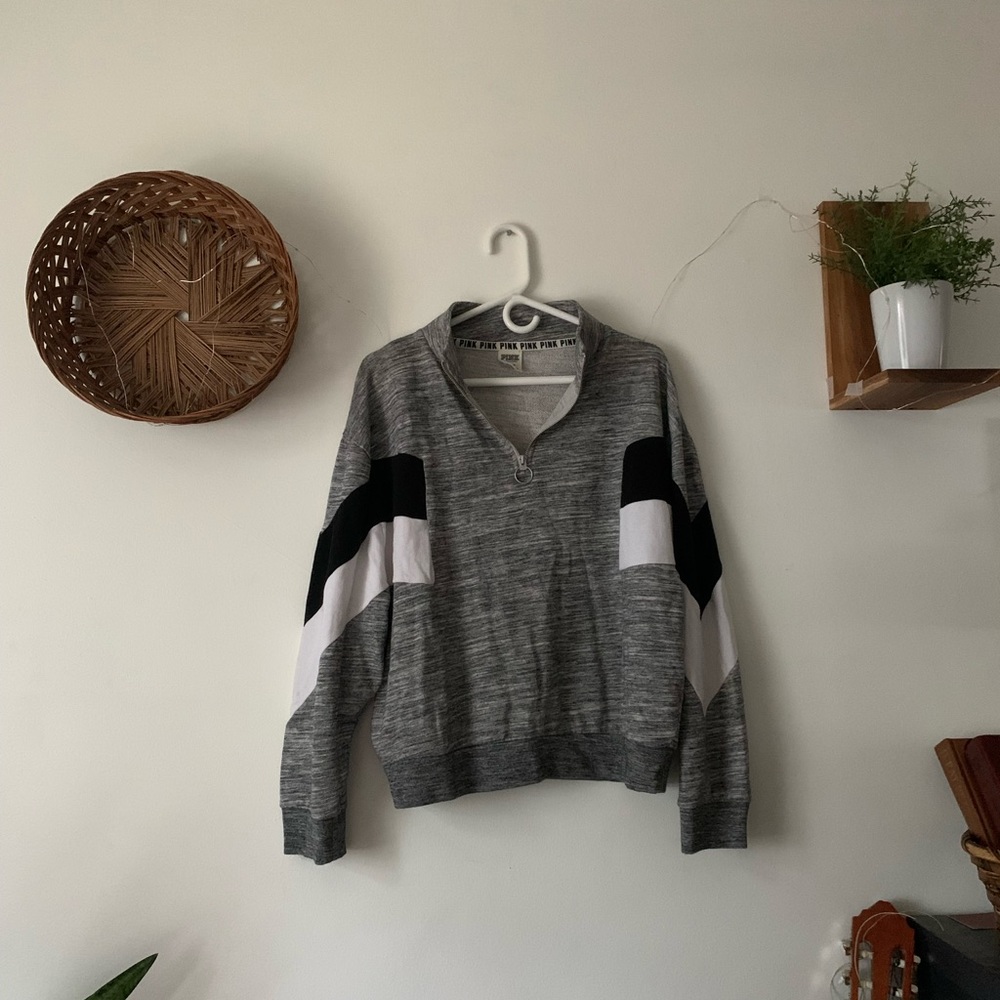 Pink VS Pullover